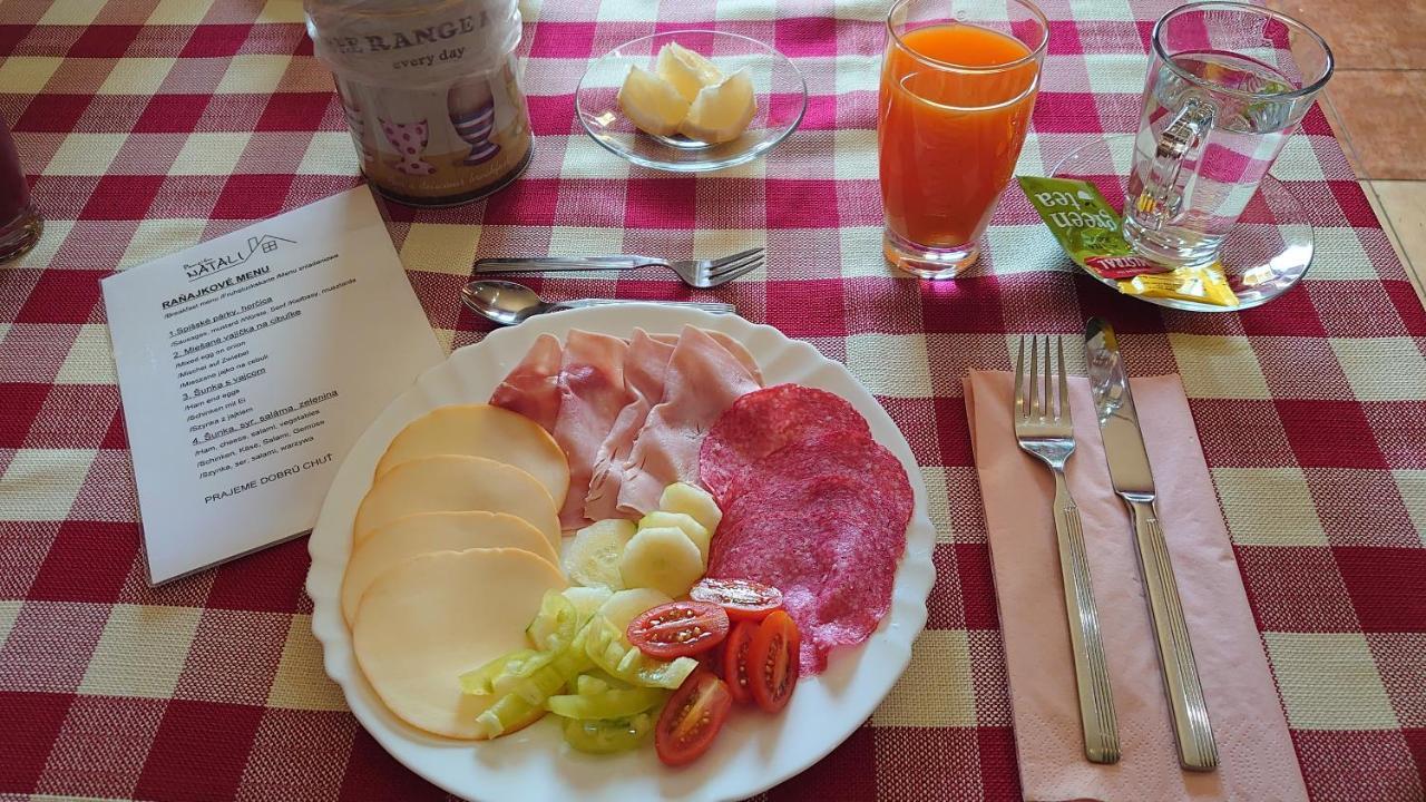 Penzion & Bar Natali Spissky Stvrtok Zewnętrze zdjęcie
