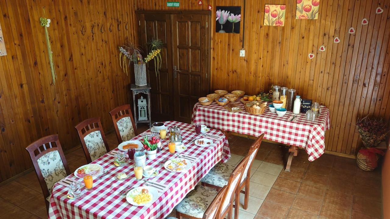 Penzion & Bar Natali Spissky Stvrtok Zewnętrze zdjęcie